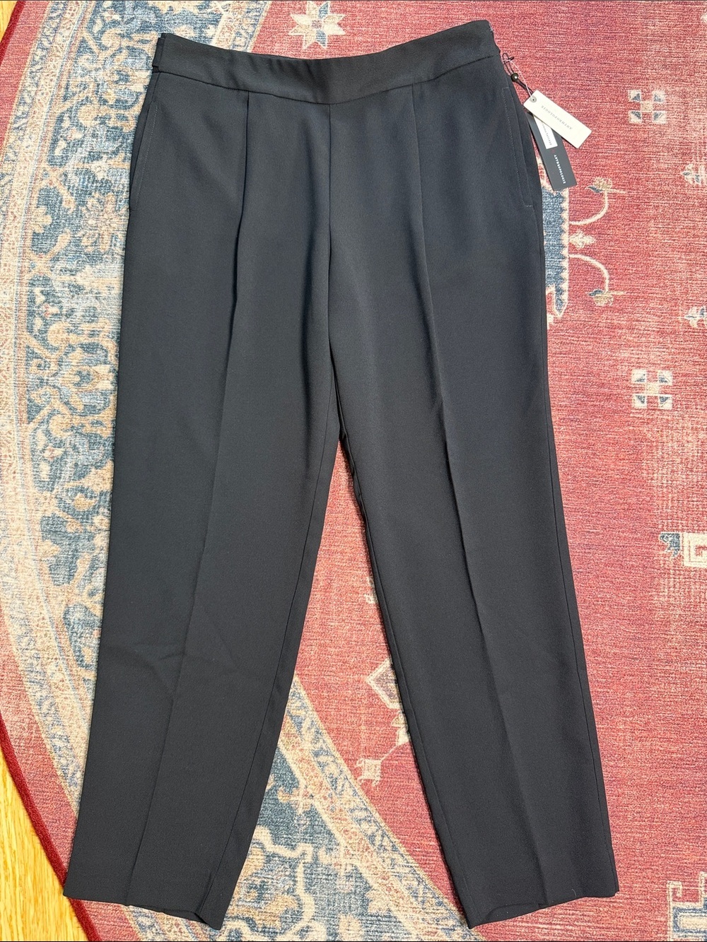 ANTHROPOLOGIE The Essential Tapered Pants NWT Size 6